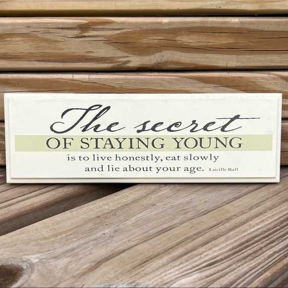 Lucille Ball ‘Secret of Staying Young’ Plaque! EUC! - Picture 2 of 6